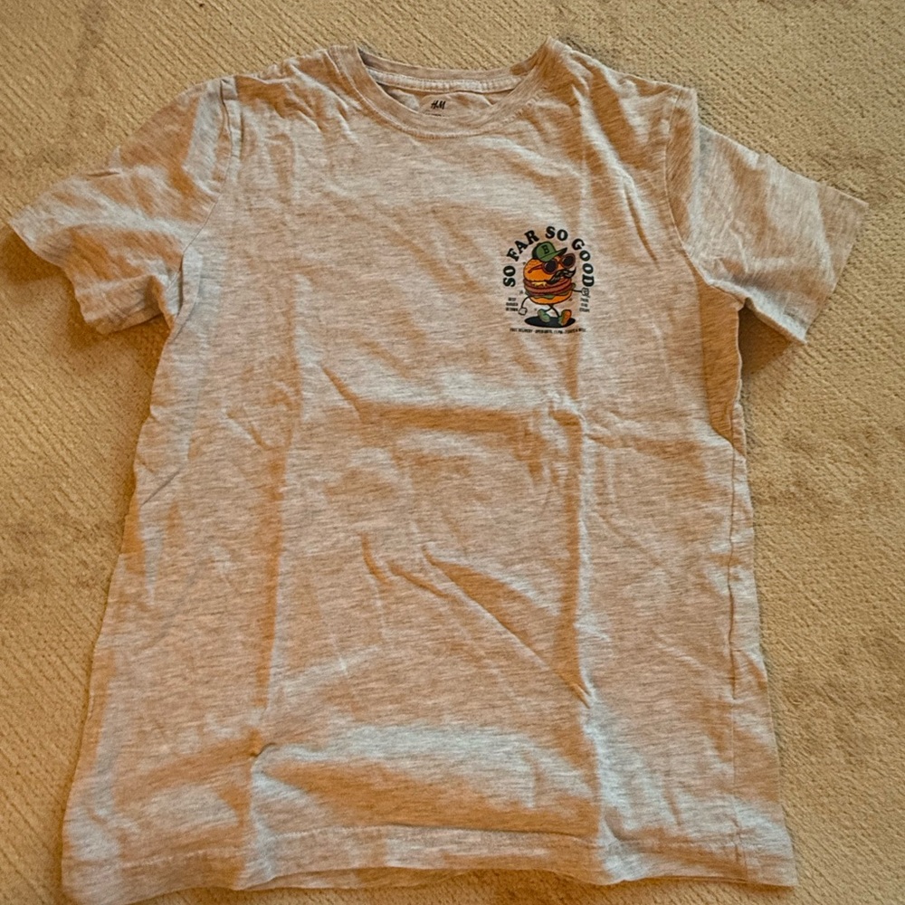 H&M Light Gray Kids Tee with Fun Graphic